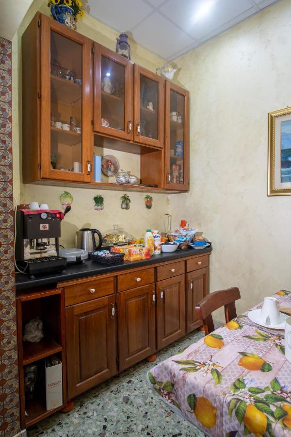 Aci B&B อาชิเรอาเล ภายนอก รูปภาพ